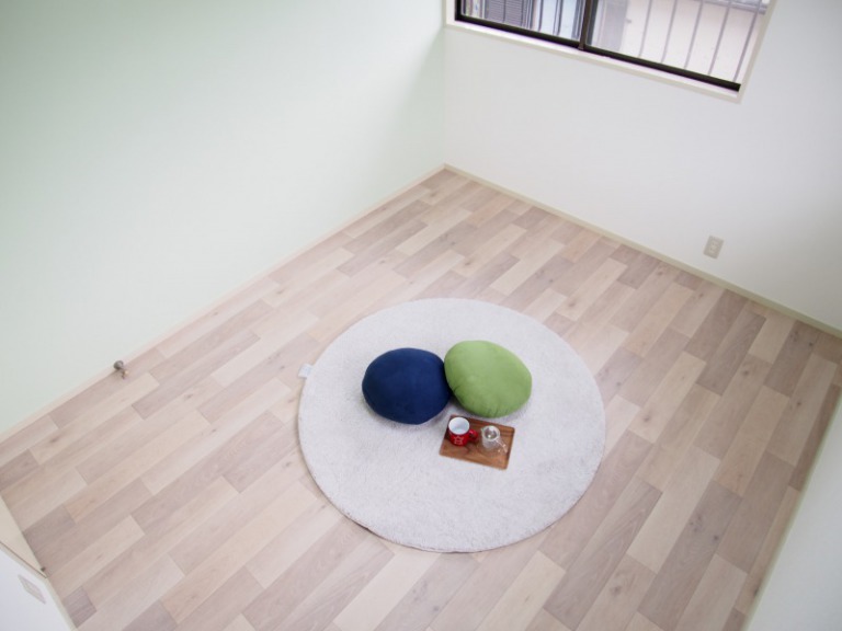 洋室アクセントクロス