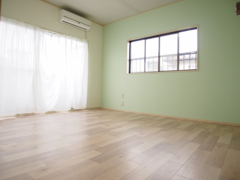 洋室のアクセントクロス