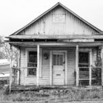 相続した戸建てを売るか?賃貸で家賃収入を得るか?【2つの活用法】