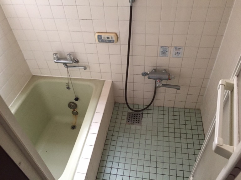 お風呂(ビフォア)