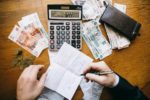 副業で月10万稼ぐなら不動産投資がおすすめ!【戸建て2棟でOK】