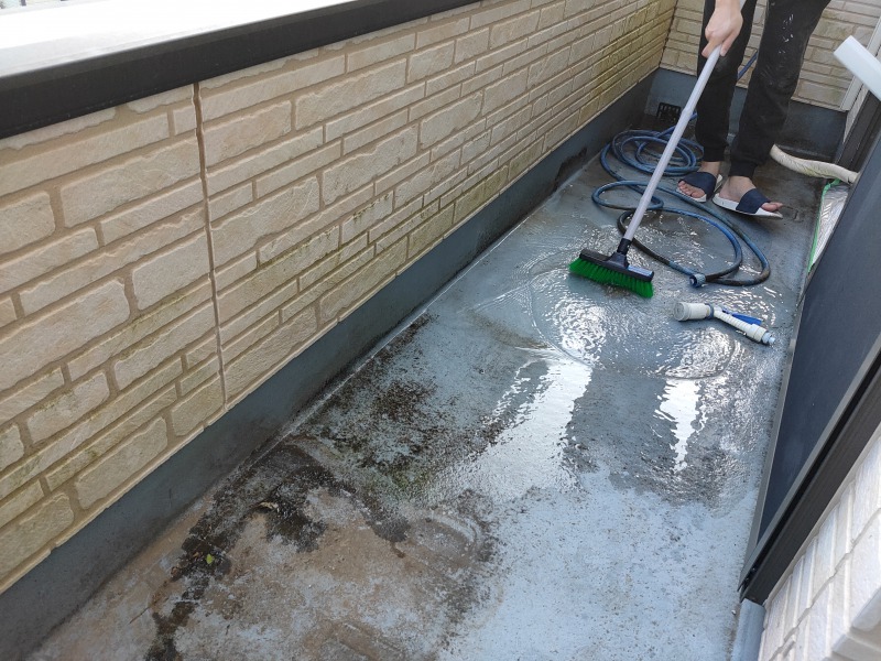 ベランダの水洗い