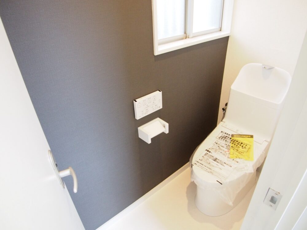 側面のブラック系クロス