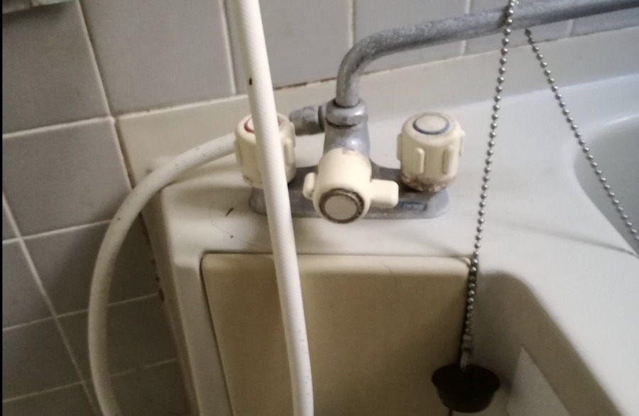 お風呂の水栓からポタポタ水漏れ！混合水栓を2万円台で交換する方法