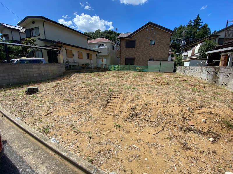 草刈り後の土地